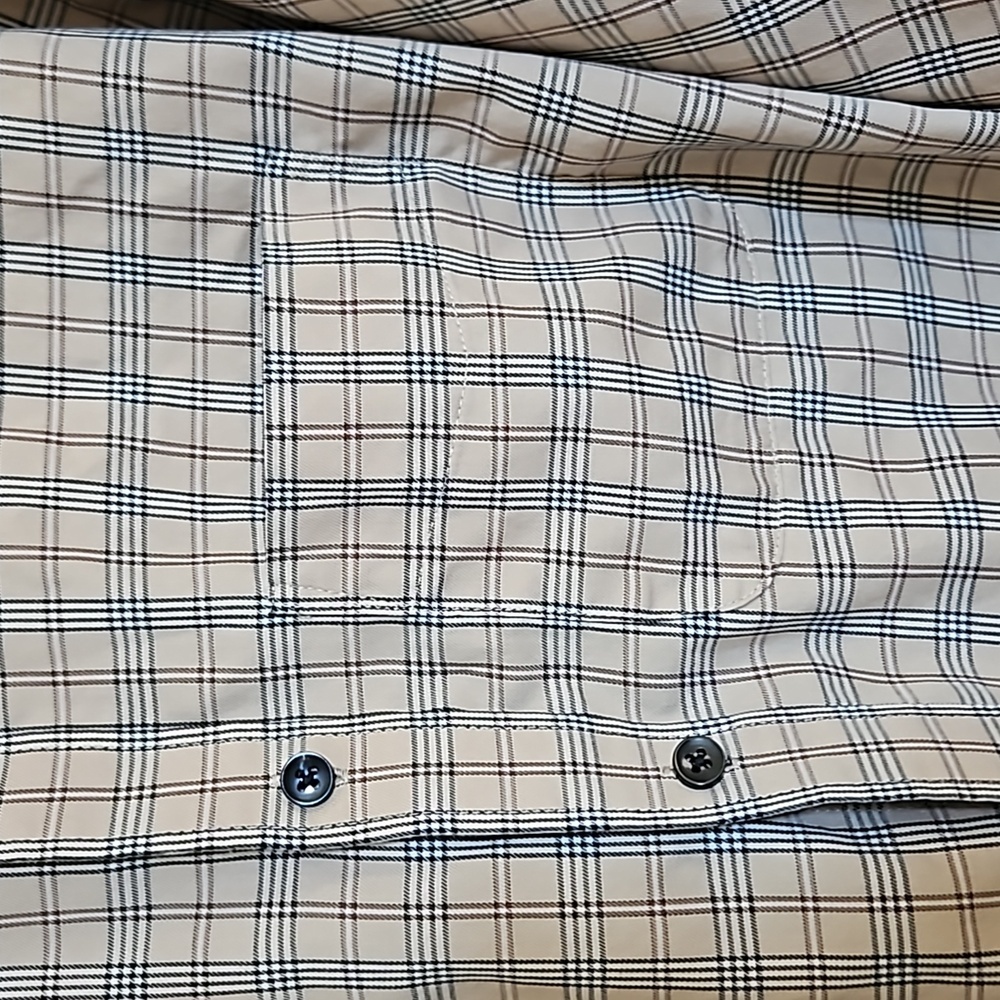 Van Heusen Men's button down long sleeve shirt - Picture 3 of 6